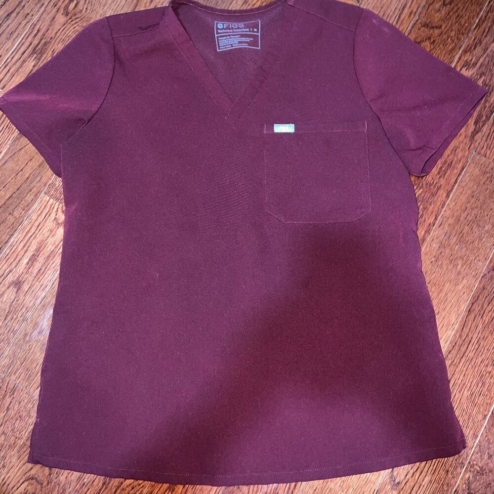 Figs Medium Burgundy Catarina One Pocket Top